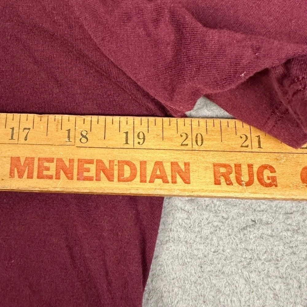 Minnesota Golden Gophers Nike T-Shirt Mens Medium Maroon Pride On Ice Hockey Tee